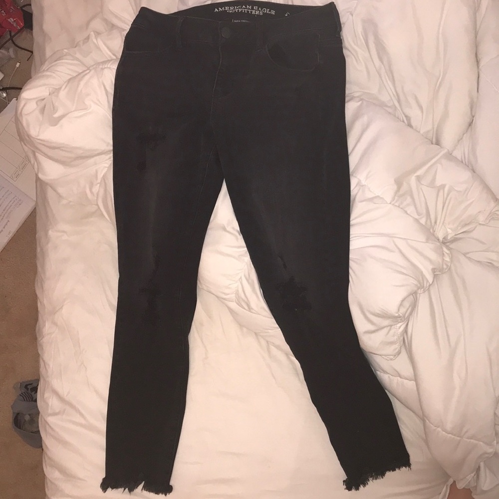 american eagle black distressed skinny jegging